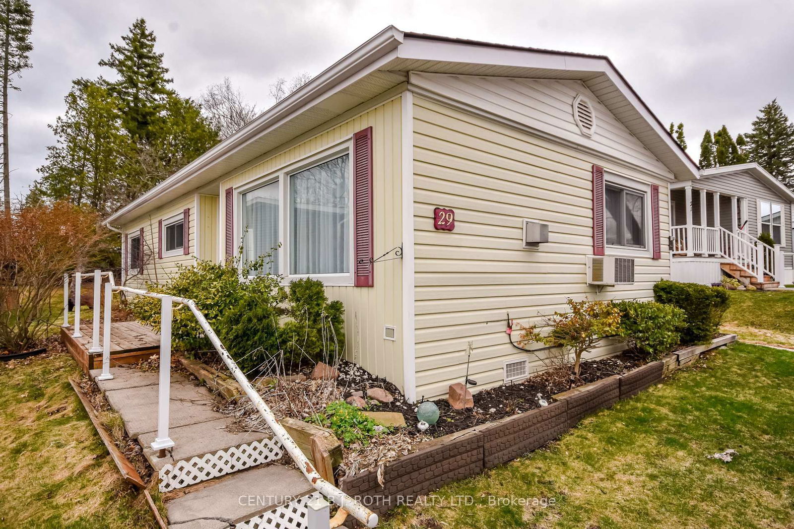 Property for sale at 29 WEEPING WILLOW Drive, Innisfil, Rural Innisfil, L9S 1R7 - MLS: N12097821