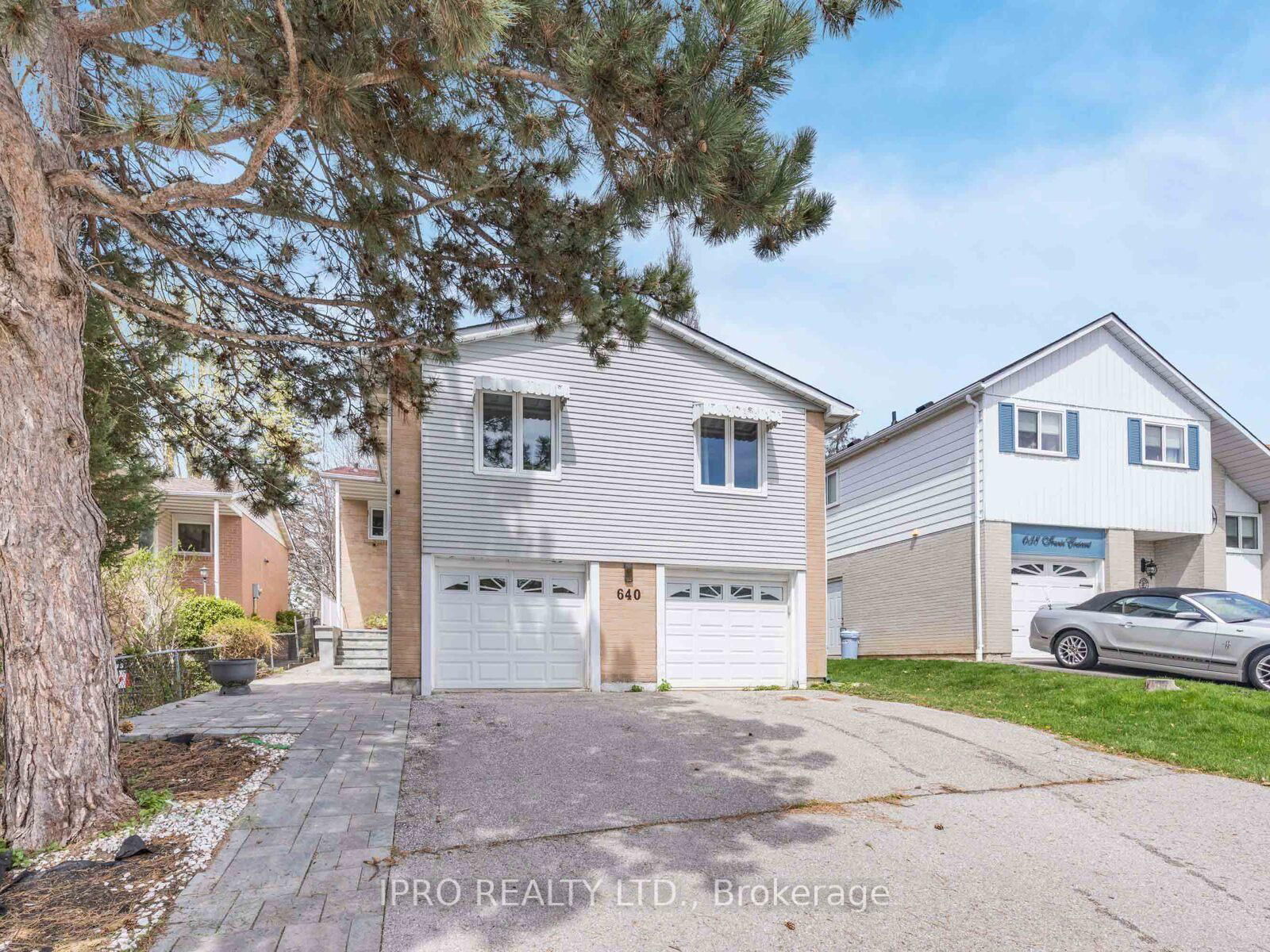 Detached House for sale at 640 Irwin Crescent, Newmarket, Huron Heights-Leslie Valley, L3Y 5A2 - MLS: N12098069