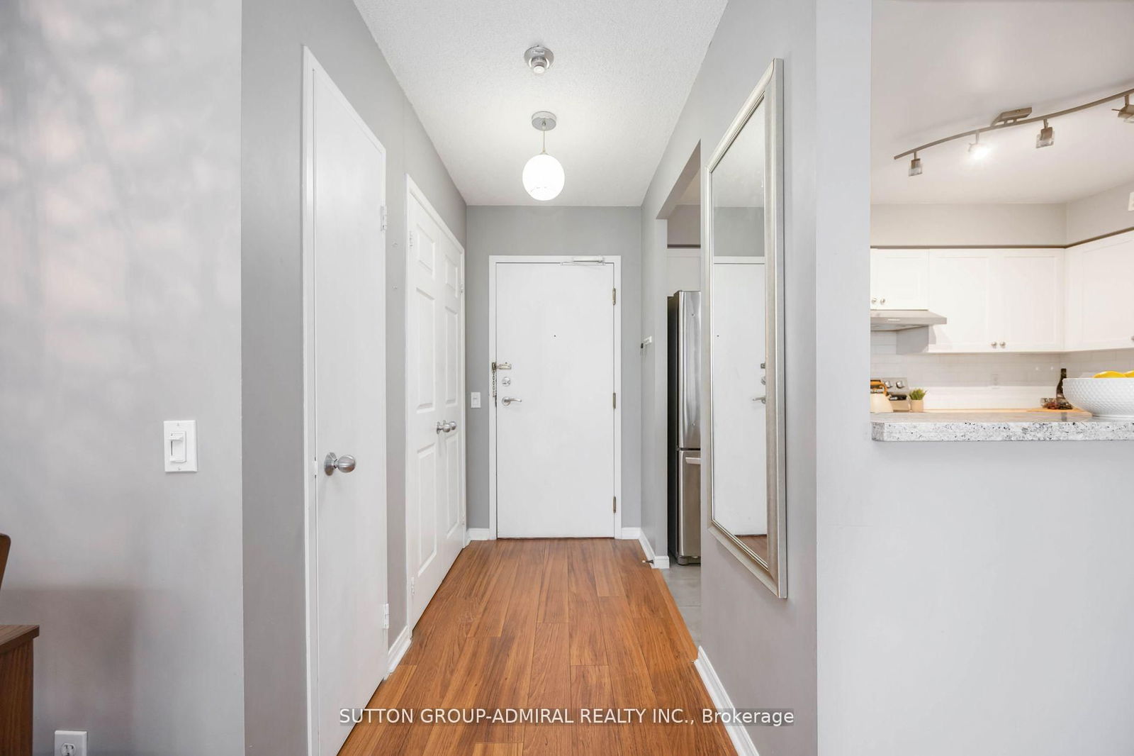 Condo for sale at 412-81 Townsgate Drive, Vaughan, Crestwood-Springfarm-Yorkhill, L4J 8E6 - MLS: N12098590