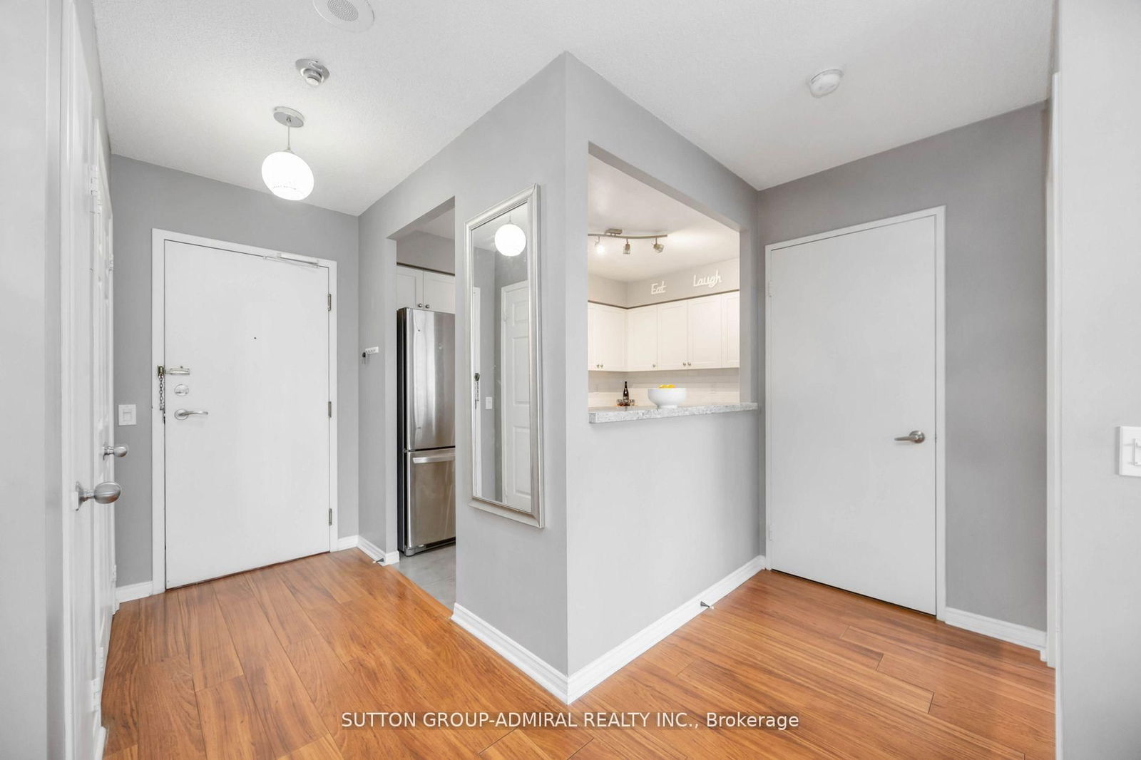 Condo for sale at 412-81 Townsgate Drive, Vaughan, Crestwood-Springfarm-Yorkhill, L4J 8E6 - MLS: N12098590