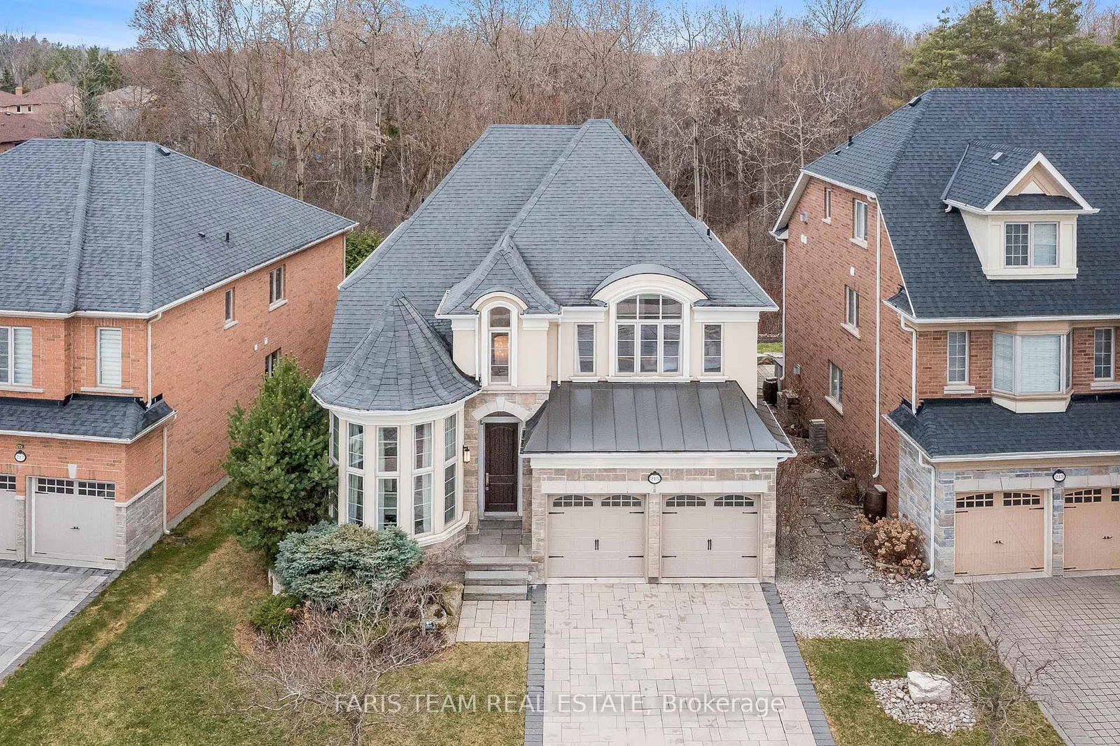 Detached House for sale at 215 Coon's Road, Richmond Hill, Oak Ridges, L4E 4R3 - MLS: N12098634