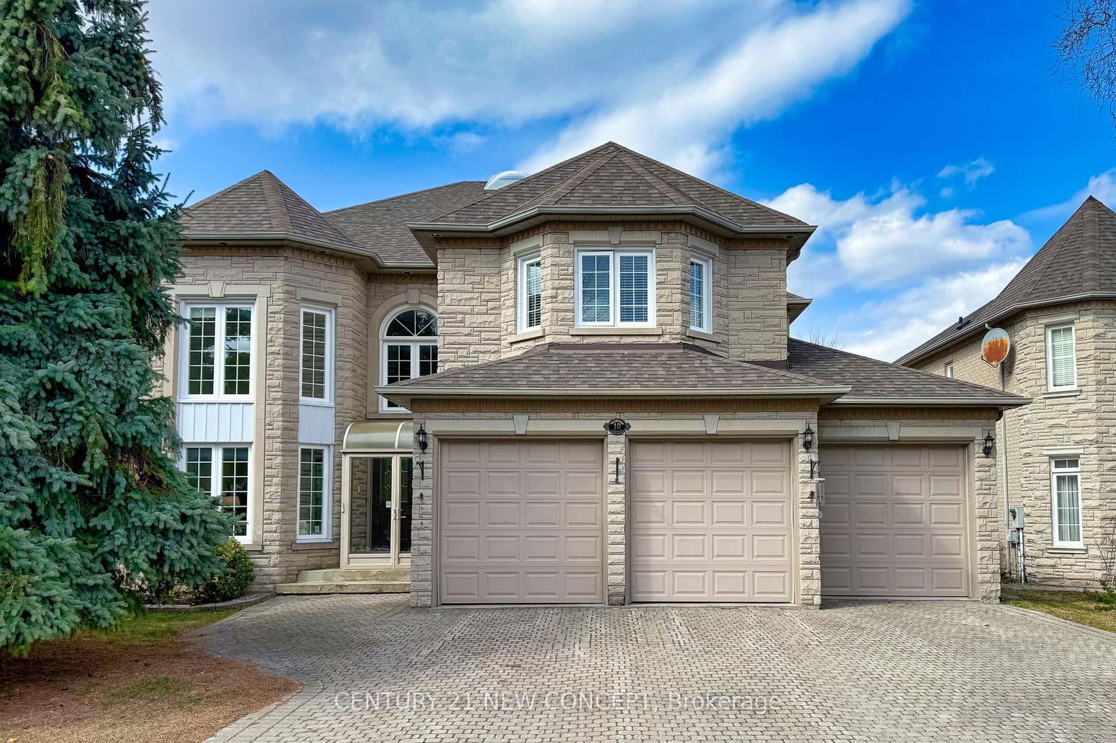 Detached House for sale at 10 Headford Avenue, Richmond Hill, Bayview Hill, L4B 3V7 - MLS: N12098721