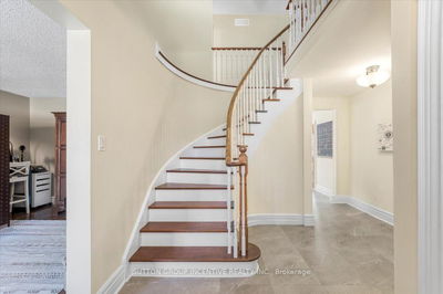 9 Tower Crt, Bradford West Gwillimbury - Bradford image-0-2