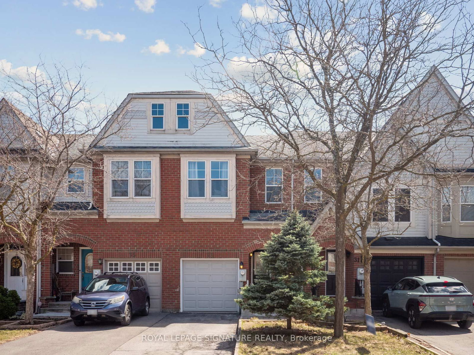 Townhouse for sale at 33 Mugford Road, Aurora, Bayview Wellington, L4G 7H5 - MLS: N12098974