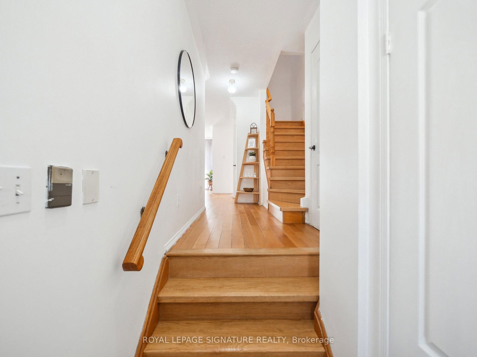 Townhouse for sale at 33 Mugford Road, Aurora, Bayview Wellington, L4G 7H5 - MLS: N12098974