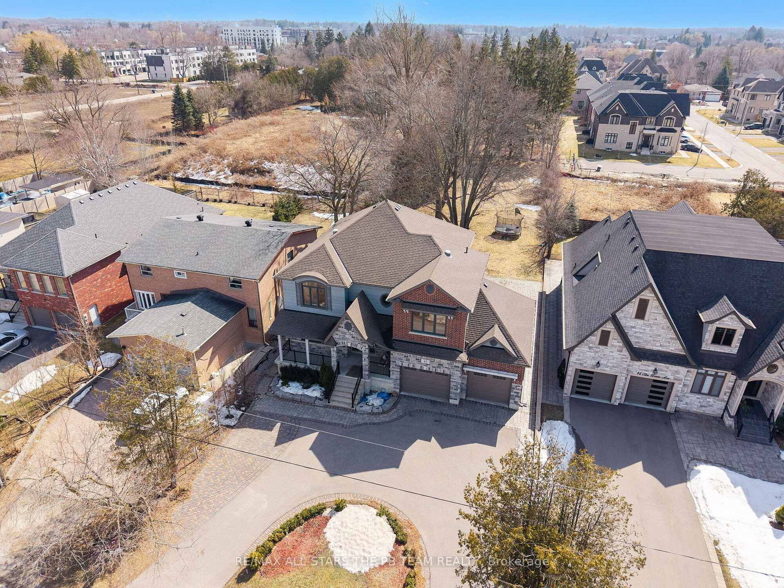 Detached House for sale at 43 Elm Grove Avenue, Richmond Hill, Oak Ridges, L4E 2V4 - MLS: N12099501
