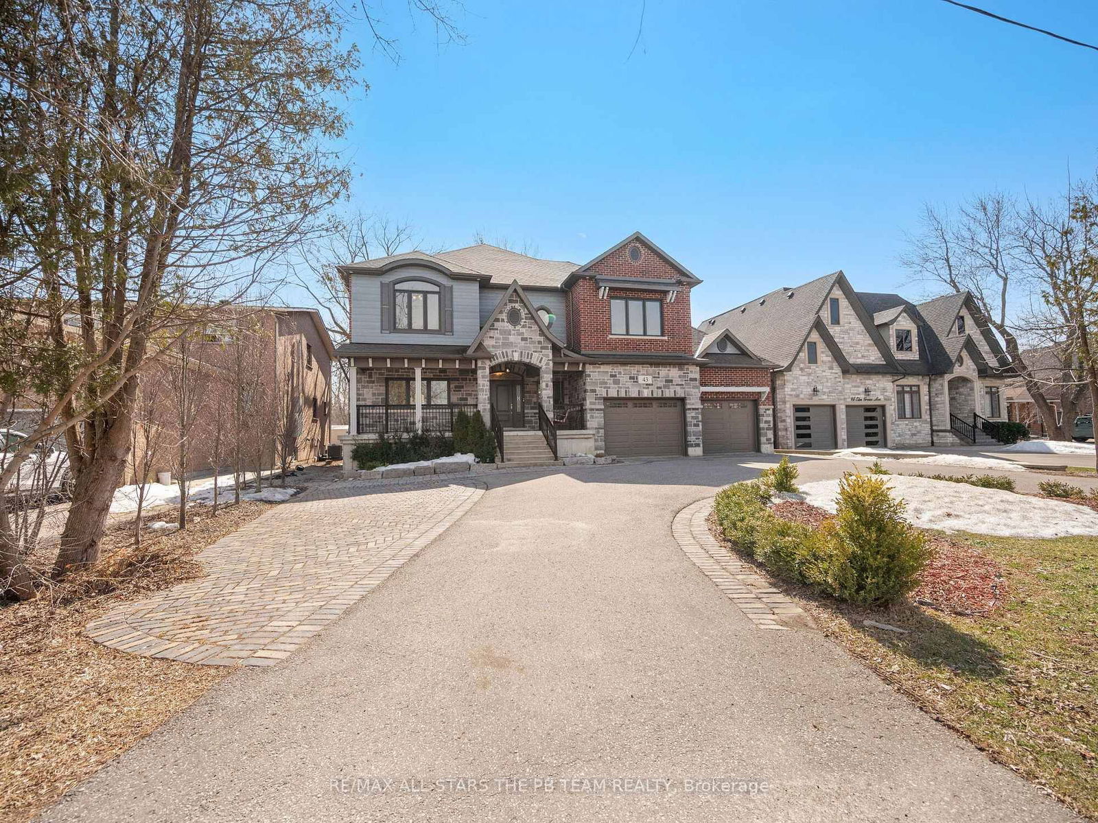 Detached House for sale at 43 Elm Grove Avenue, Richmond Hill, Oak Ridges, L4E 2V4 - MLS: N12099501
