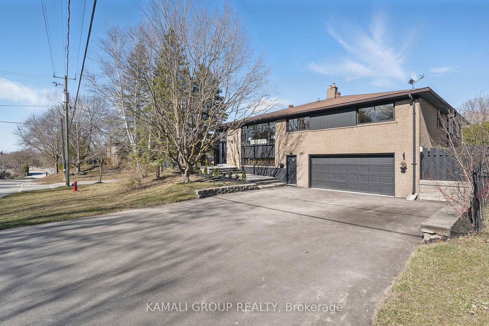 Semi-Detached House for sale at 129 Bayview Pkwy, Newmarket, Huron Heights-Leslie Valley, L3Y 3W2 - MLS: N12099994