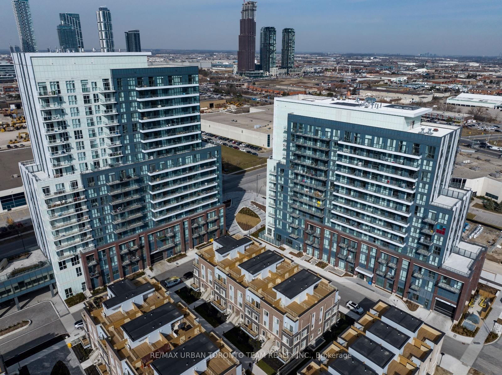 Condo leased at 321-60 Honeycrisp Crescent, Vaughan, Vaughan Corporate Centre, L4K 0M7 - MLS: N12100469