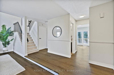 240 Collings Ave, Bradford West Gwillimbury - Bradford image-0-1