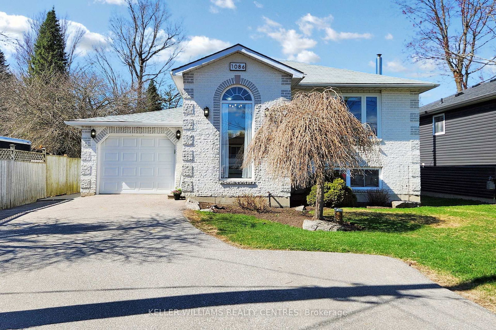 Detached House for sale at 1086 Balsam Road, Innisfil, Rural Innisfil, L0L 1W0 - MLS: N12100725