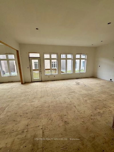 21 LORRAIN HAND Cres, Georgina - Keswick South image-0-2