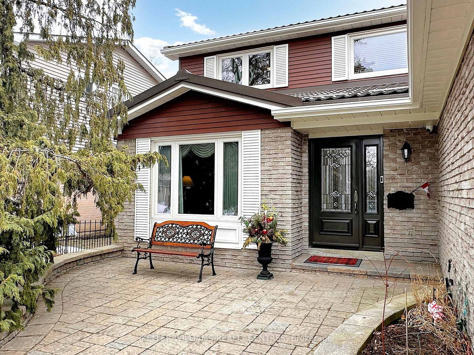 Detached House for sale at 43 Mayvern Crescent, Richmond Hill, North Richvale, L4C 5J5 - MLS: N12100886