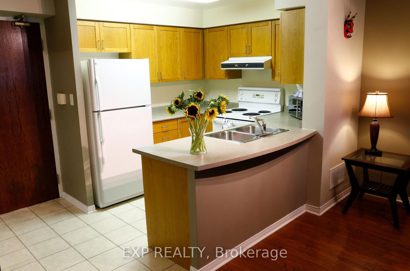 Condo for sale at 306-51 Baffin Court, Richmond Hill, Langstaff, L4B 4P6 - MLS: N12101100