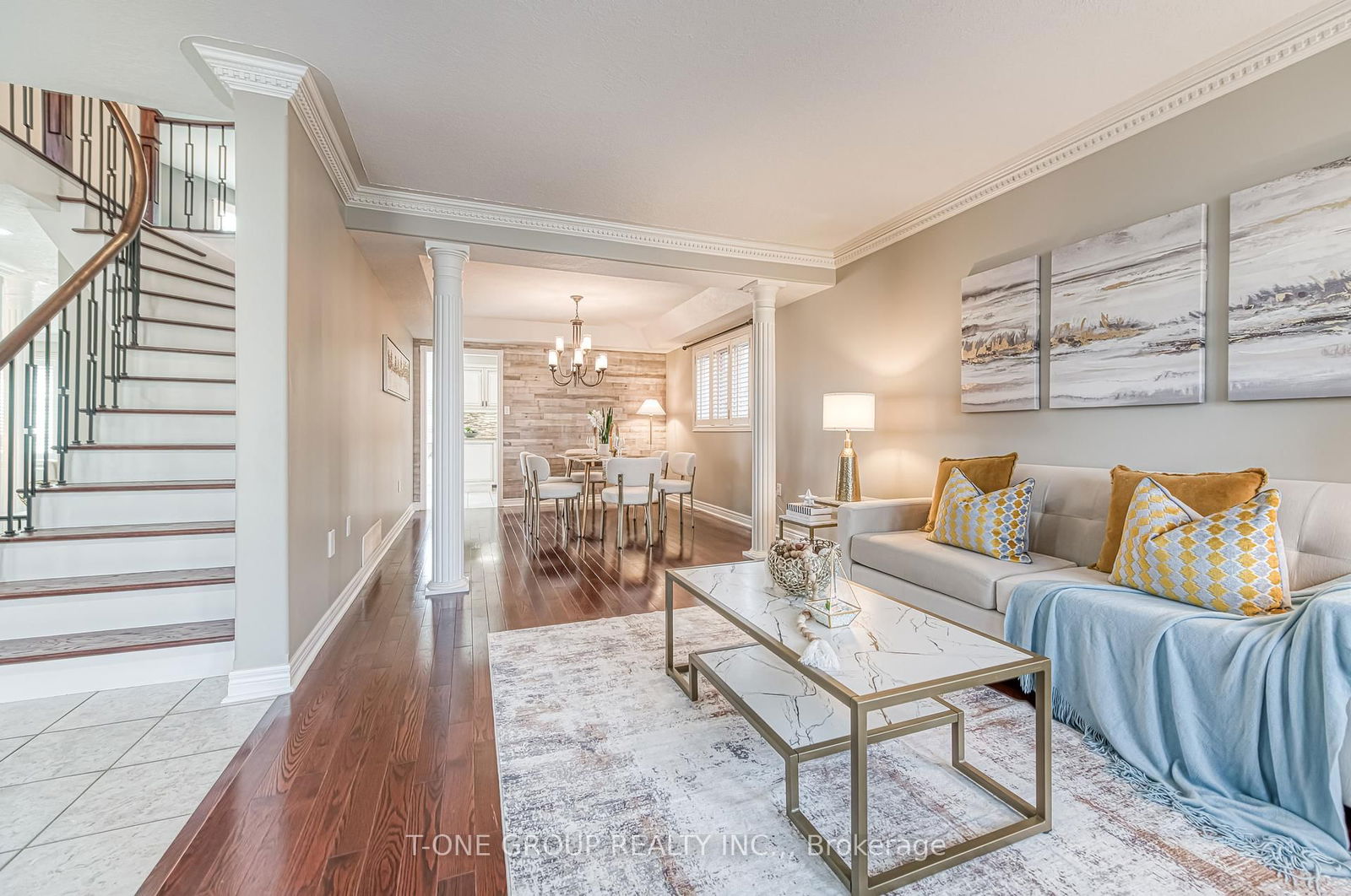 Detached House for sale at 11 Saint Avenue, Bradford West Gwillimbury, Bradford, L3Z 3E6 - MLS: N12101647