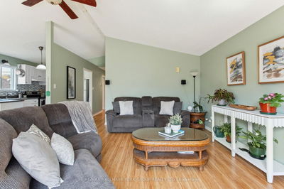 245 Woodycrest Ave, Georgina - Keswick South image-0-3