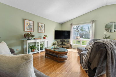 245 Woodycrest Ave, Georgina - Keswick South image-0-4