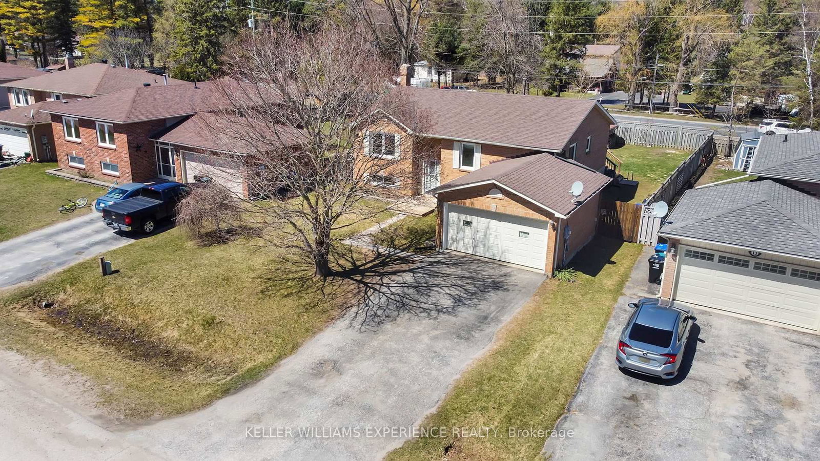 Listing Image 4