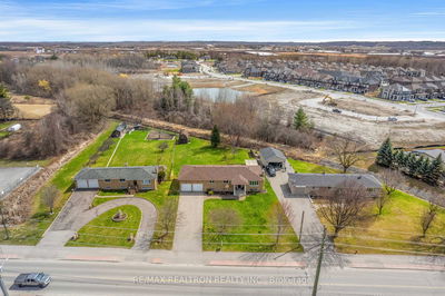 593 Simcoe Rd, Bradford West Gwillimbury - Bradford image-0-2