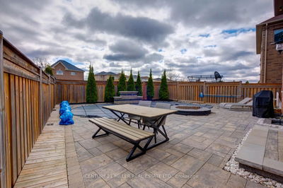 9 Mcdonnell Cres, Bradford West Gwillimbury - Bradford image-0-2