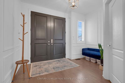 9 Mcdonnell Cres, Bradford West Gwillimbury - Bradford image-0-4