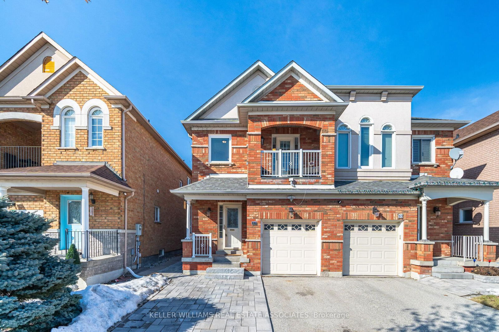 Semi-Detached House for sale at 32 Blue Willow Drive, Vaughan, East Woodbridge, L4L 9H1 - MLS: N12102155