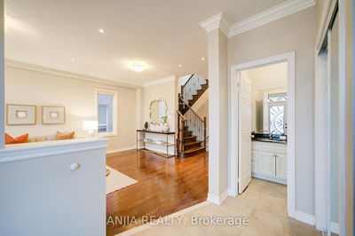 558 Hoover Park Dr, Whitchurch-Stouffville - Stouffville image-0-4