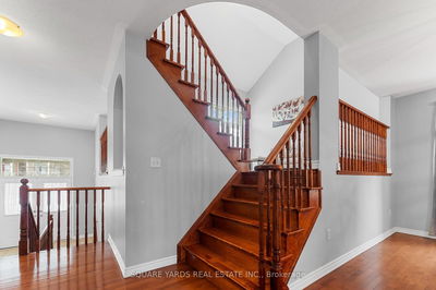7 Clamerten Rd, Whitchurch-Stouffville - Stouffville image-0-3