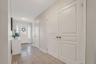 36 Wyndham Circ, Georgina - Sutton & Jackson's Point image-0-2