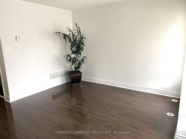 3 Saddlecreek Drive
