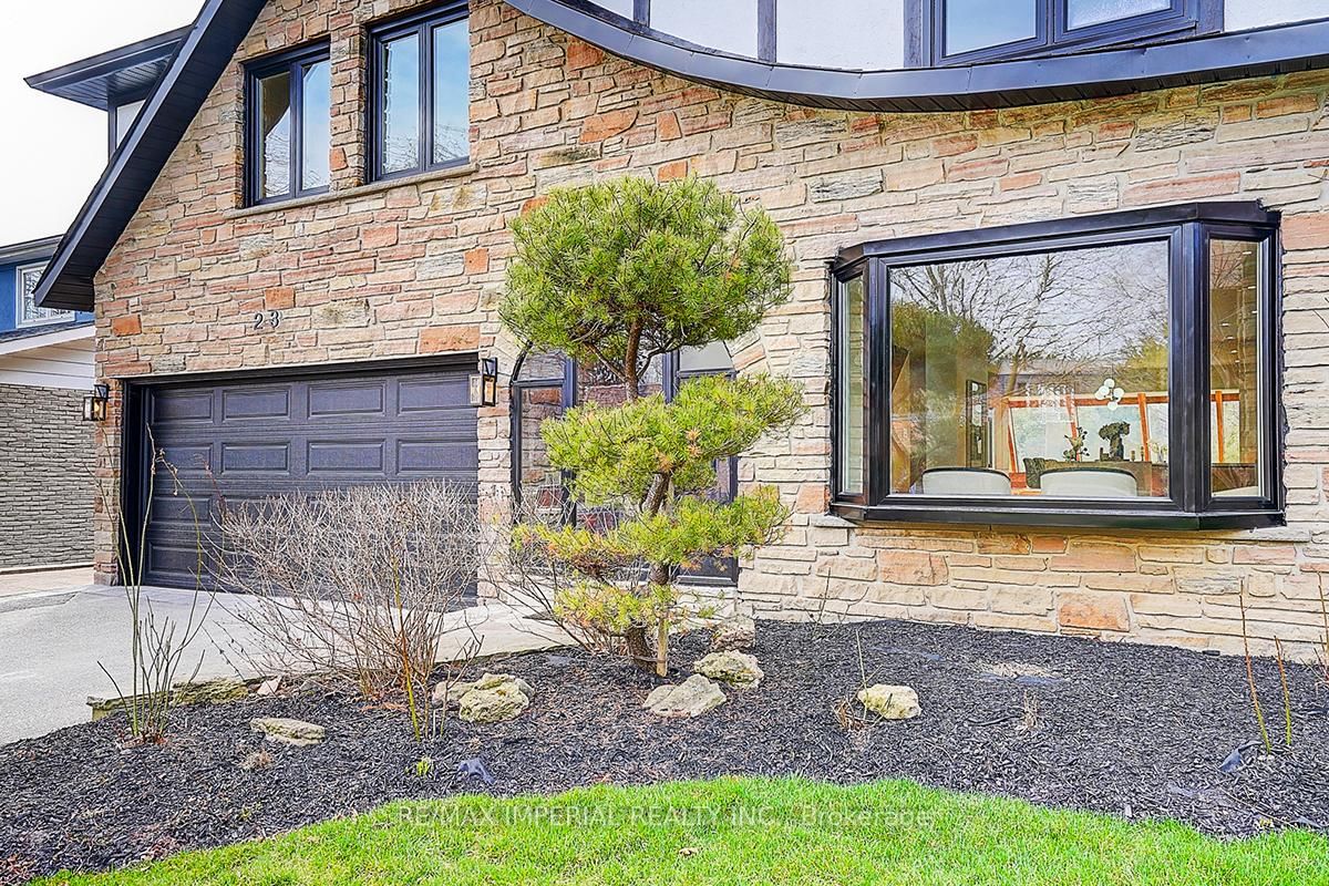 Detached House for sale at 23 Hagerman Boulevard, Markham, Unionville, L3R 2A8 - MLS: N12103308