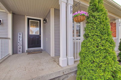 11 Reddenhurst Cres, Georgina - Keswick South image-0-3