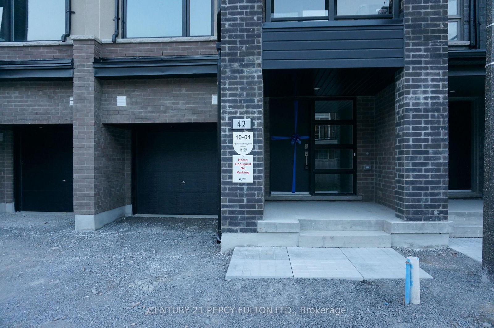 Townhouse for lease at 42 Herman Gilroy Lane, Markham, Angus Glen, L6C 3L7 - MLS: N12103789