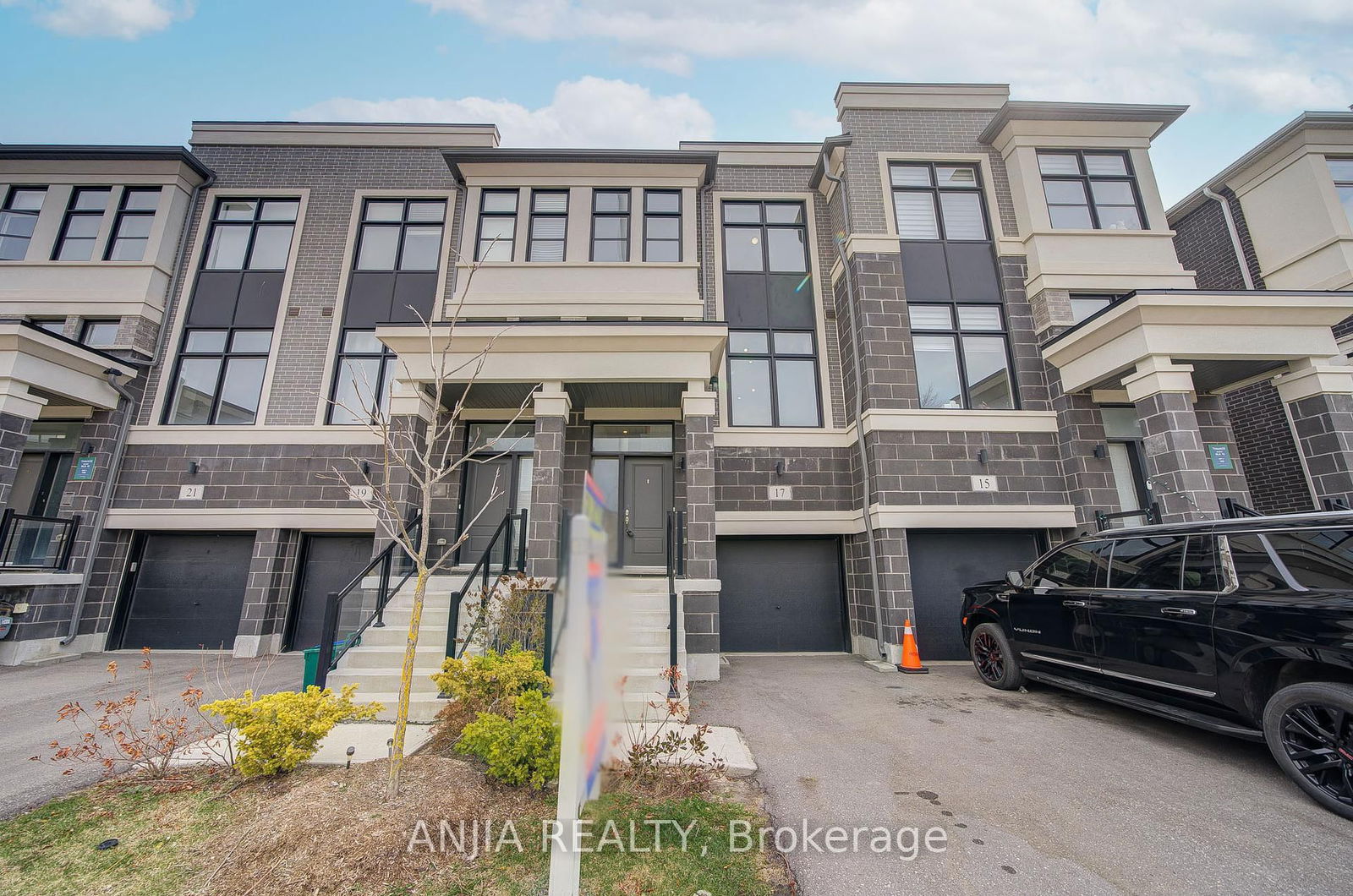 Townhouse for sale at 17 Armillo Place, Markham, Wismer, L6E 0V4 - MLS: N12103827