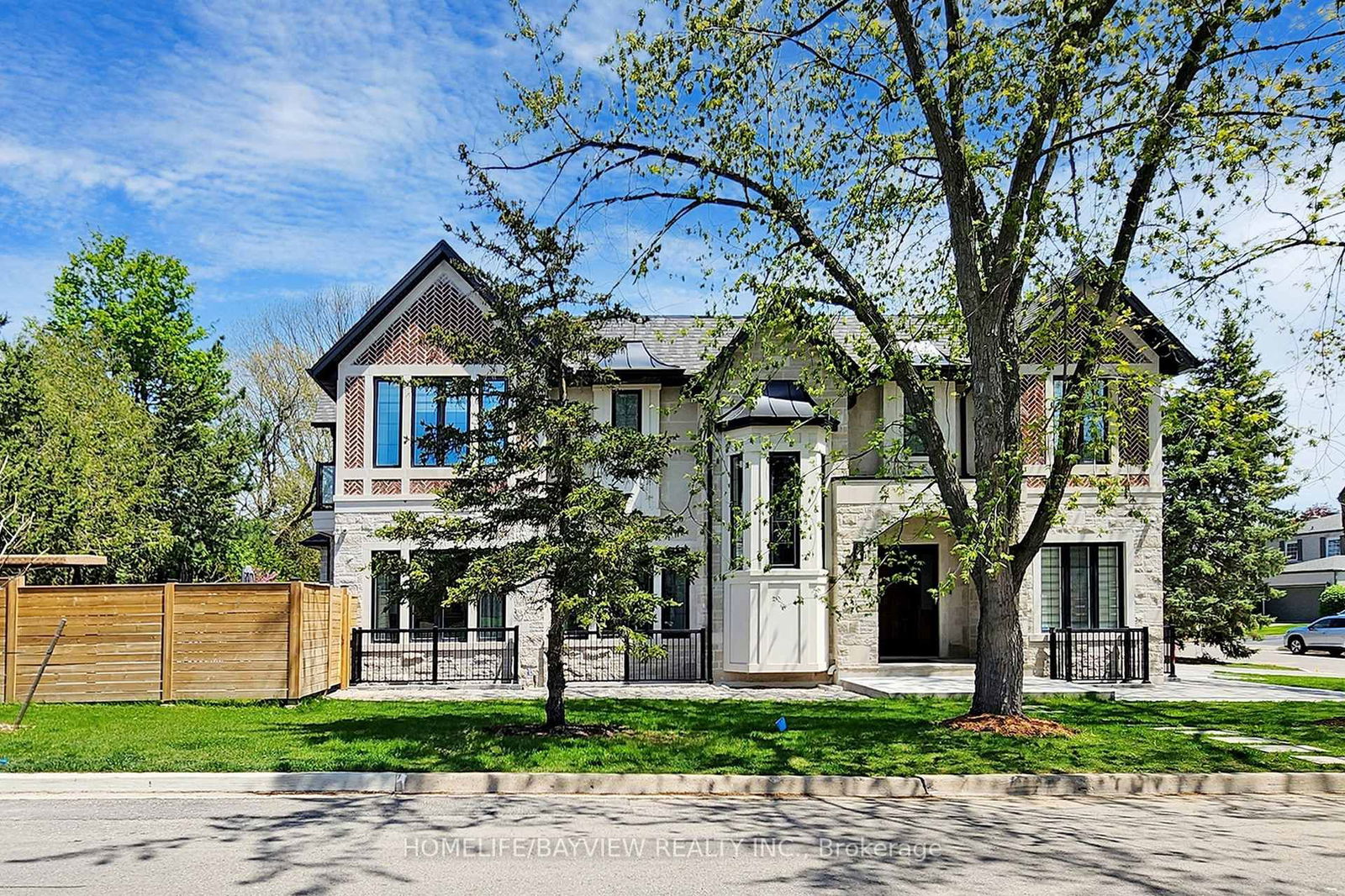 Detached House for sale at 133 Bay Thorn Drive, Markham, Royal Orchard, L3T 3V1 - MLS: N12103838