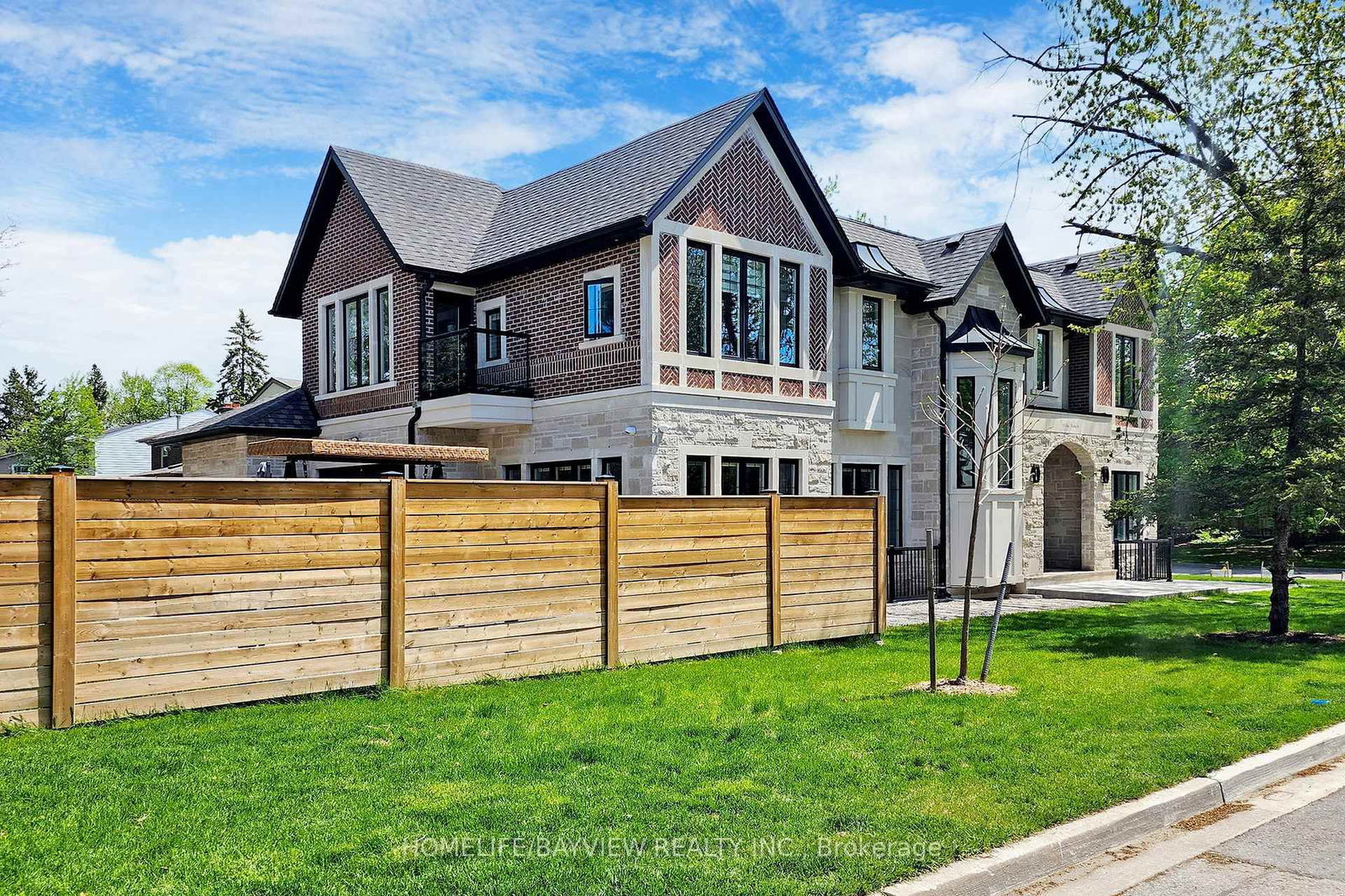 Detached House for sale at 133 Bay Thorn Drive, Markham, Royal Orchard, L3T 3V1 - MLS: N12103838