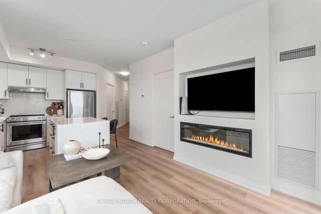 1011 - 9000 Jane Street