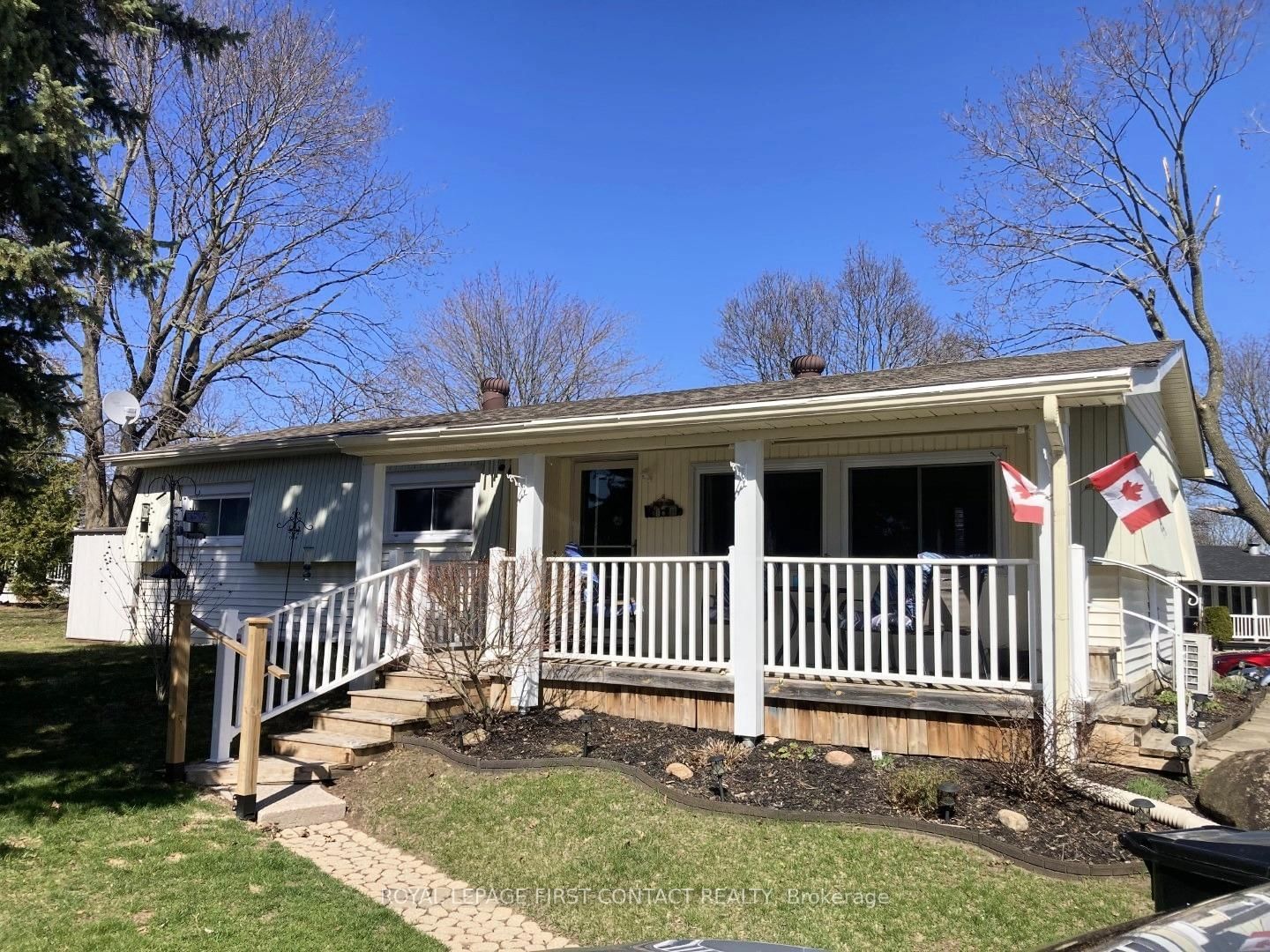 Modular Home for sale at 18 Hawthorne Drive, Innisfil, Rural Innisfil, L9S 1P7 - MLS: N12104253
