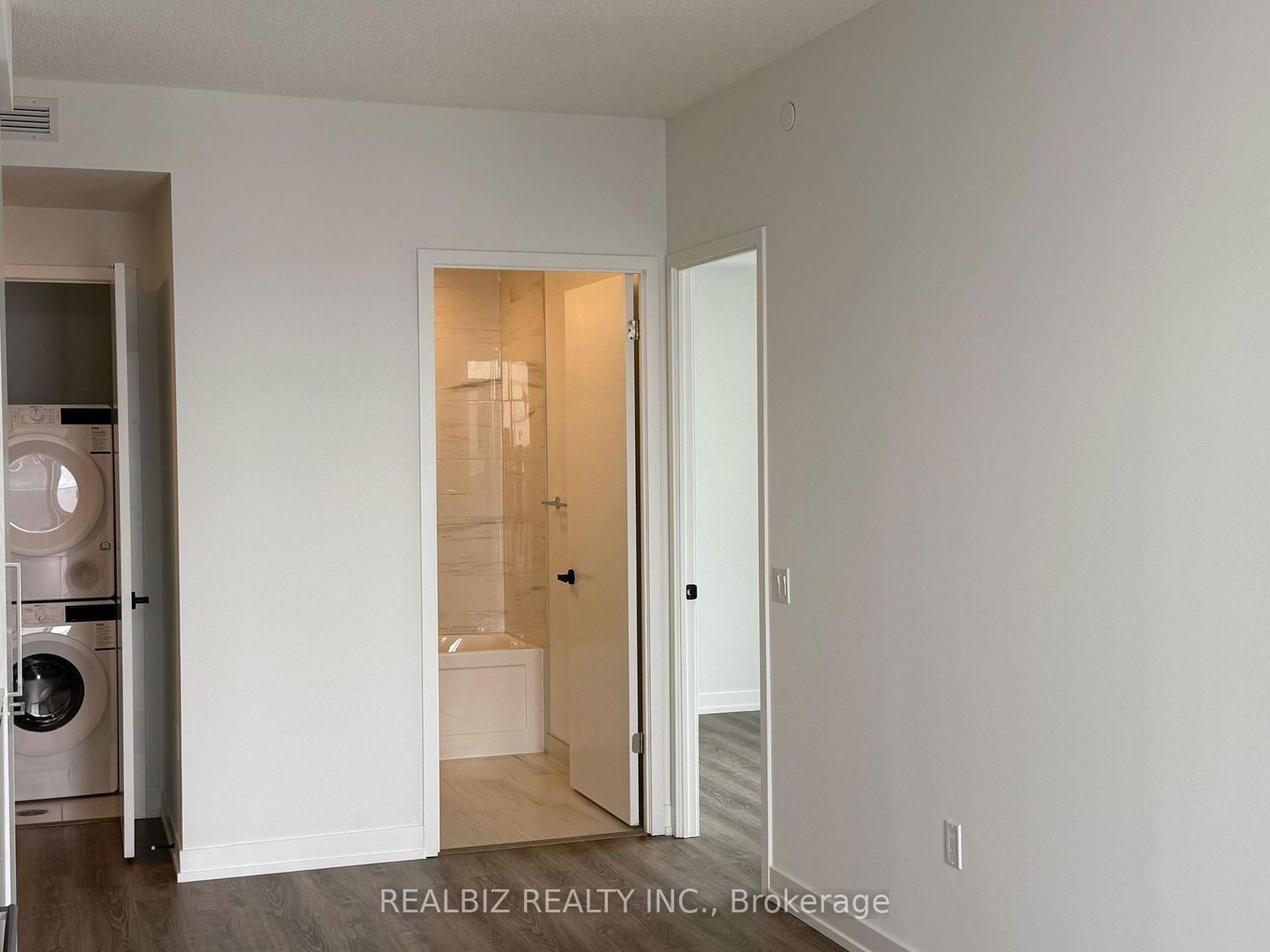Condo for lease at 4103-195 Commerce Street, Vaughan, Vaughan Corporate Centre, L4K 0P9 - MLS: N12105293