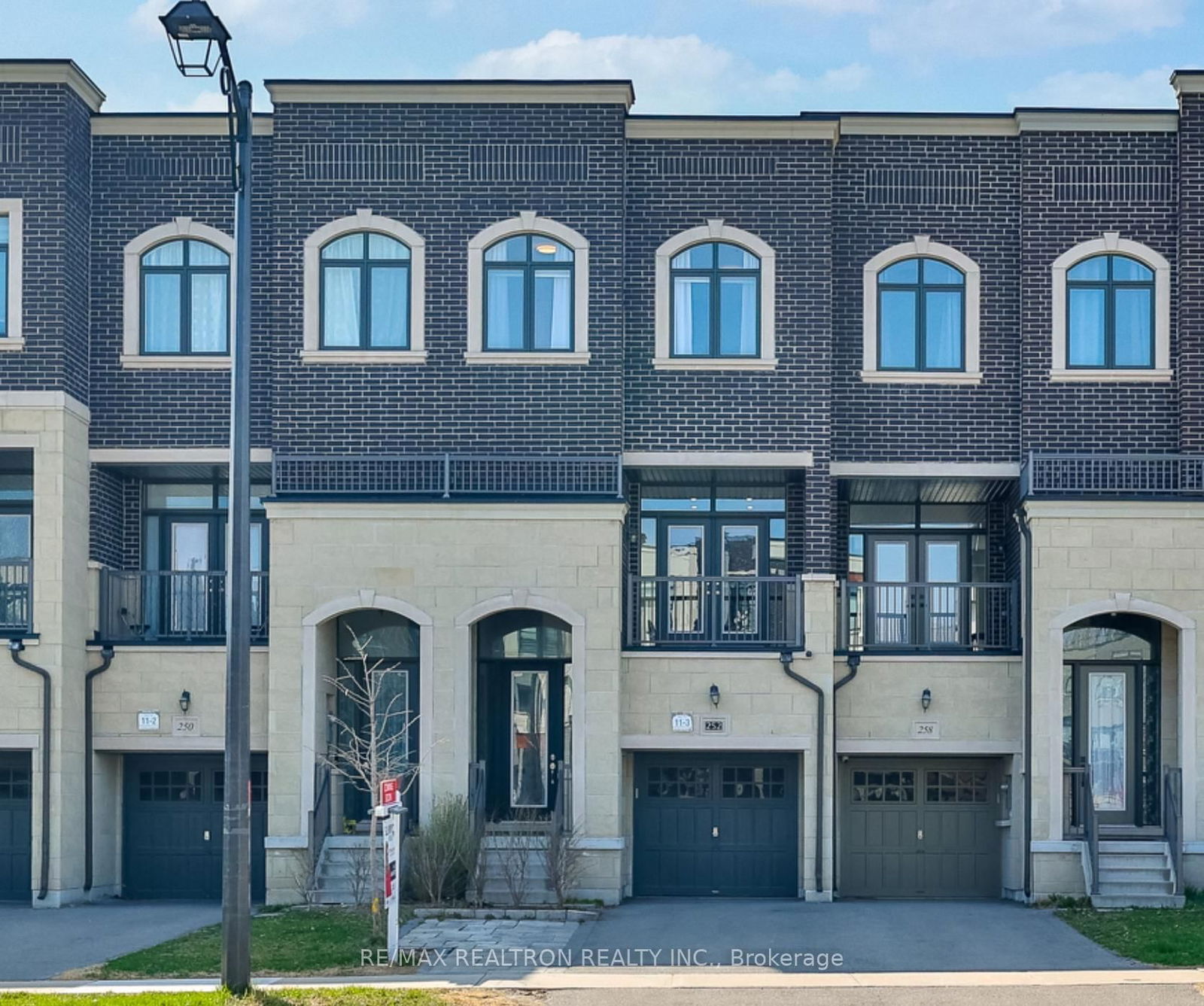 Townhouse for sale at 252 Thomas Cook Avenue, Vaughan, Patterson, L6A 4Z9 - MLS: N12105414
