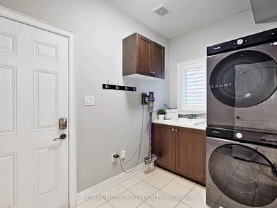 124 Milby Cres, Bradford West Gwillimbury - Bradford image-0-3