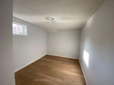 Unit basement — 29 Falling River Dr, Richmond Hill - Devonsleigh image-0-3