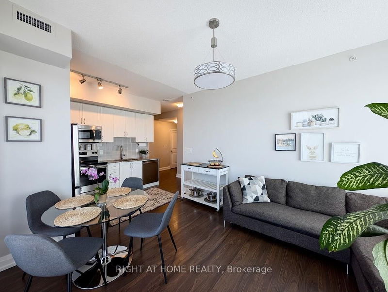 home for sale on 608-7171 Yonge Street