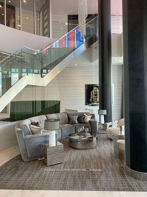 1206 - 9471 Yonge Street