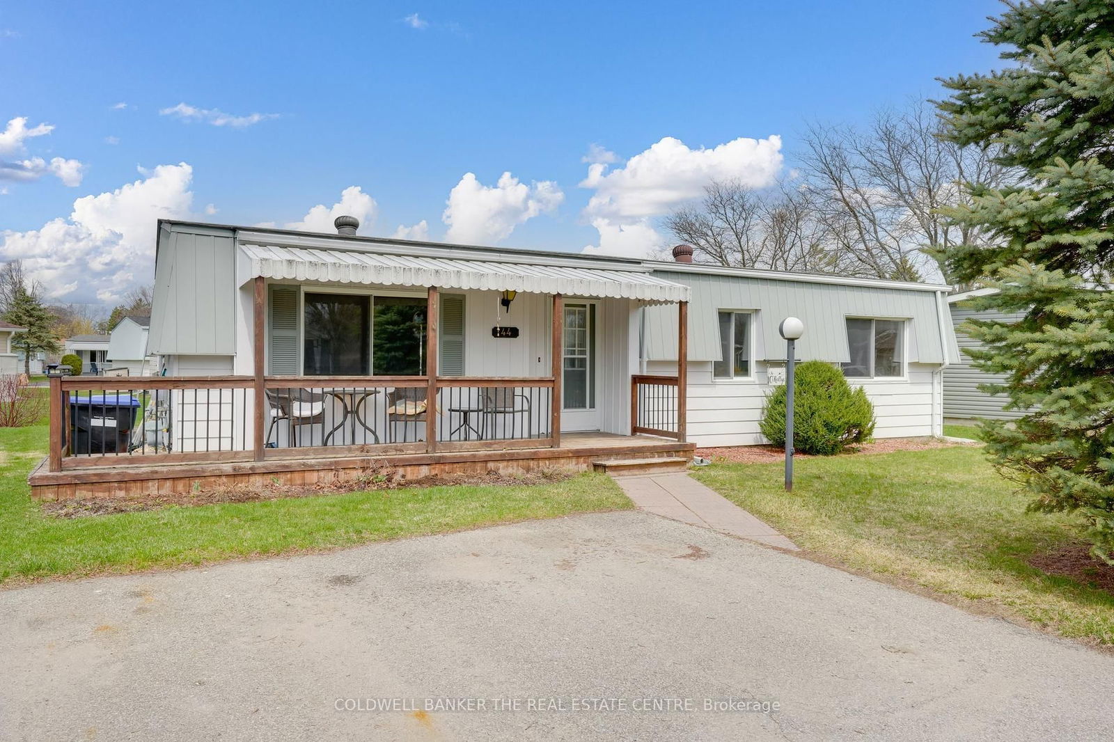 Detached House for sale at 44 Cornerbrook Trail, Innisfil, Rural Innisfil, L9S 1N6 - MLS: N12106009
