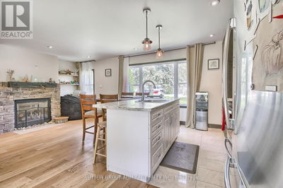 40 Isle Vista Dr, Georgina - Pefferlaw image-0-2