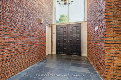 125 Watch Hill Rd, King - King City image-0-3