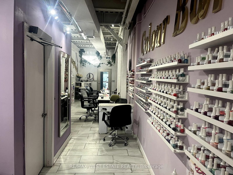 14 - 8740 Jane St, Vaughan, L4K 0E7 | Image 3