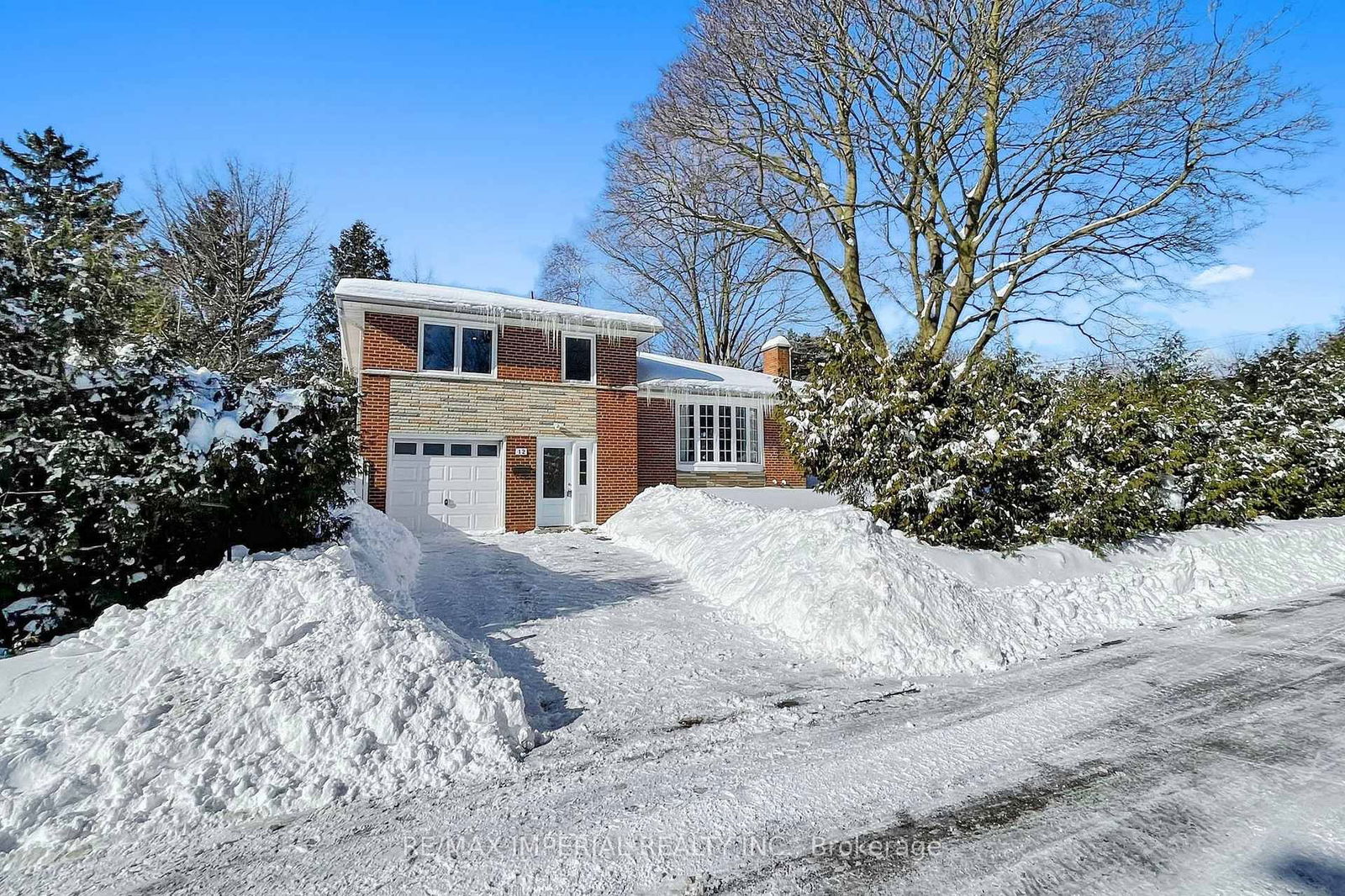 Detached House for lease at 12 Sherwood Forest Drive, Markham, Bullock, L3P 1P7 - MLS: N12106600