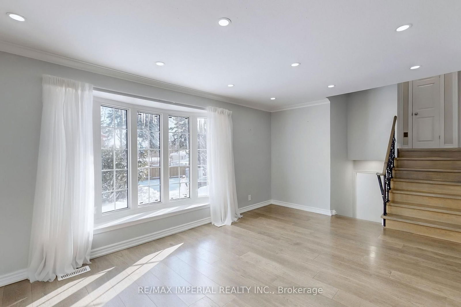 Detached House for lease at 12 Sherwood Forest Drive, Markham, Bullock, L3P 1P7 - MLS: N12106600